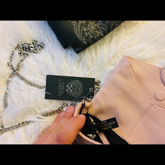 NWT VINCE CAMUTO Leather Crossbody Bag - Picture 8 of 8